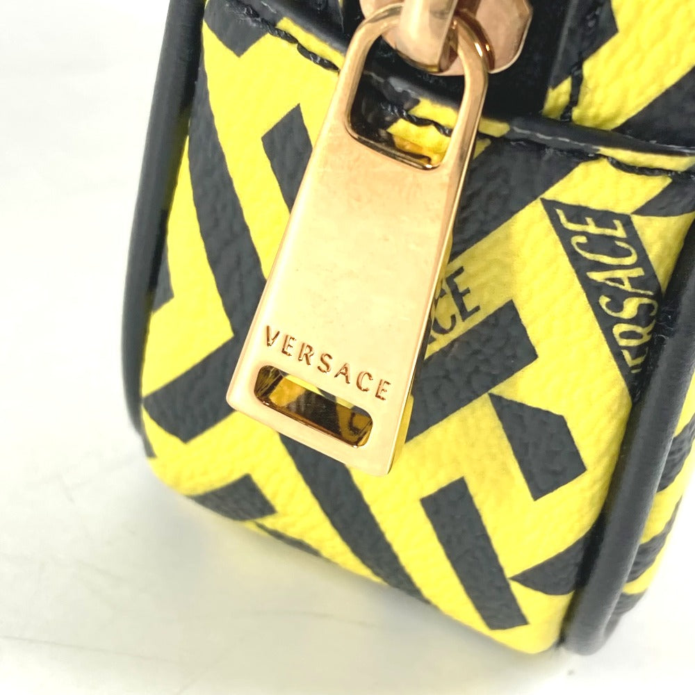 VERSACE 総ロゴ ラグレカ スクレア メイクポーチ 化粧ポーチ マルチポーチ ポーチ レザー レディース イエロー