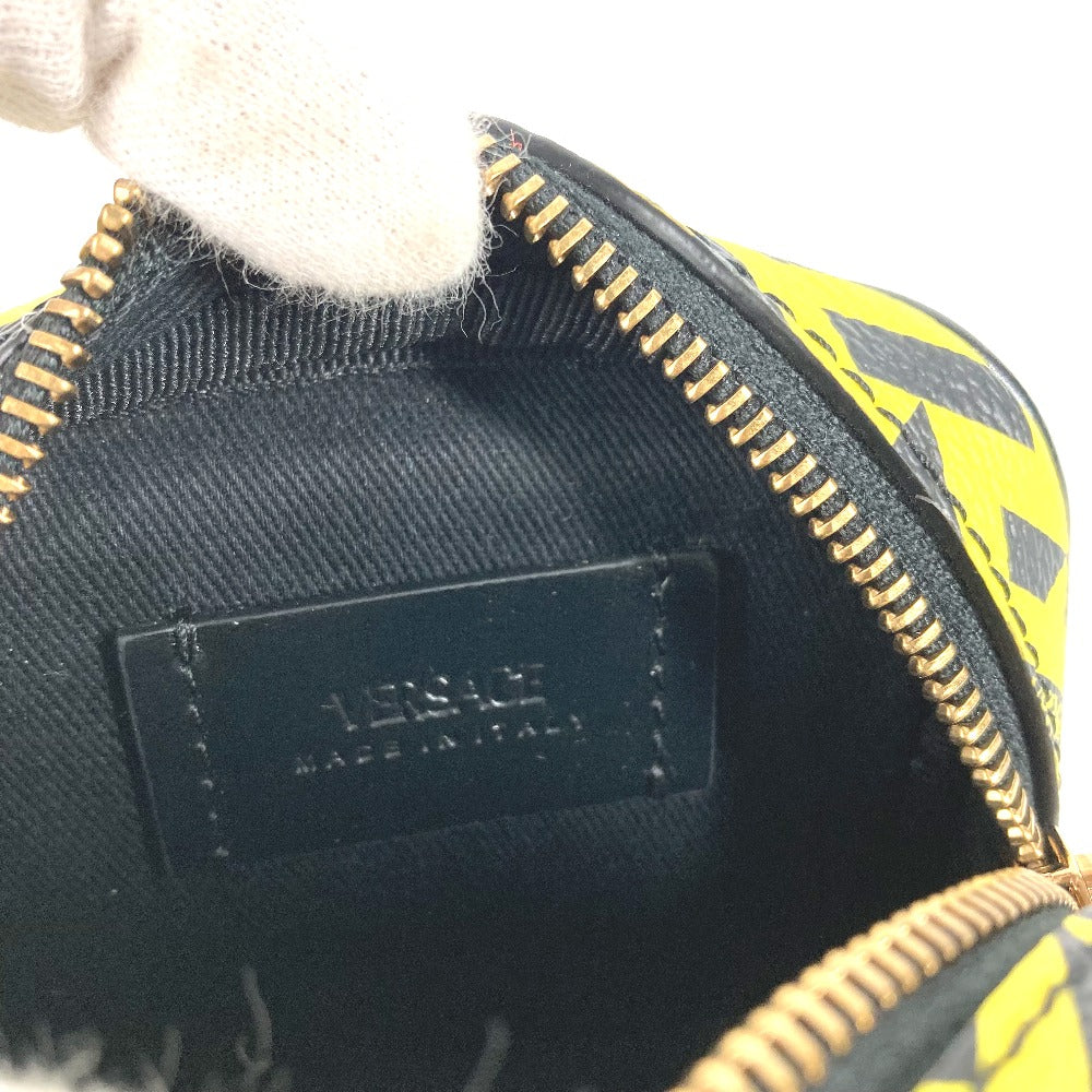 VERSACE 総ロゴ ラグレカ スクレア メイクポーチ 化粧ポーチ マルチポーチ ポーチ レザー レディース イエロー