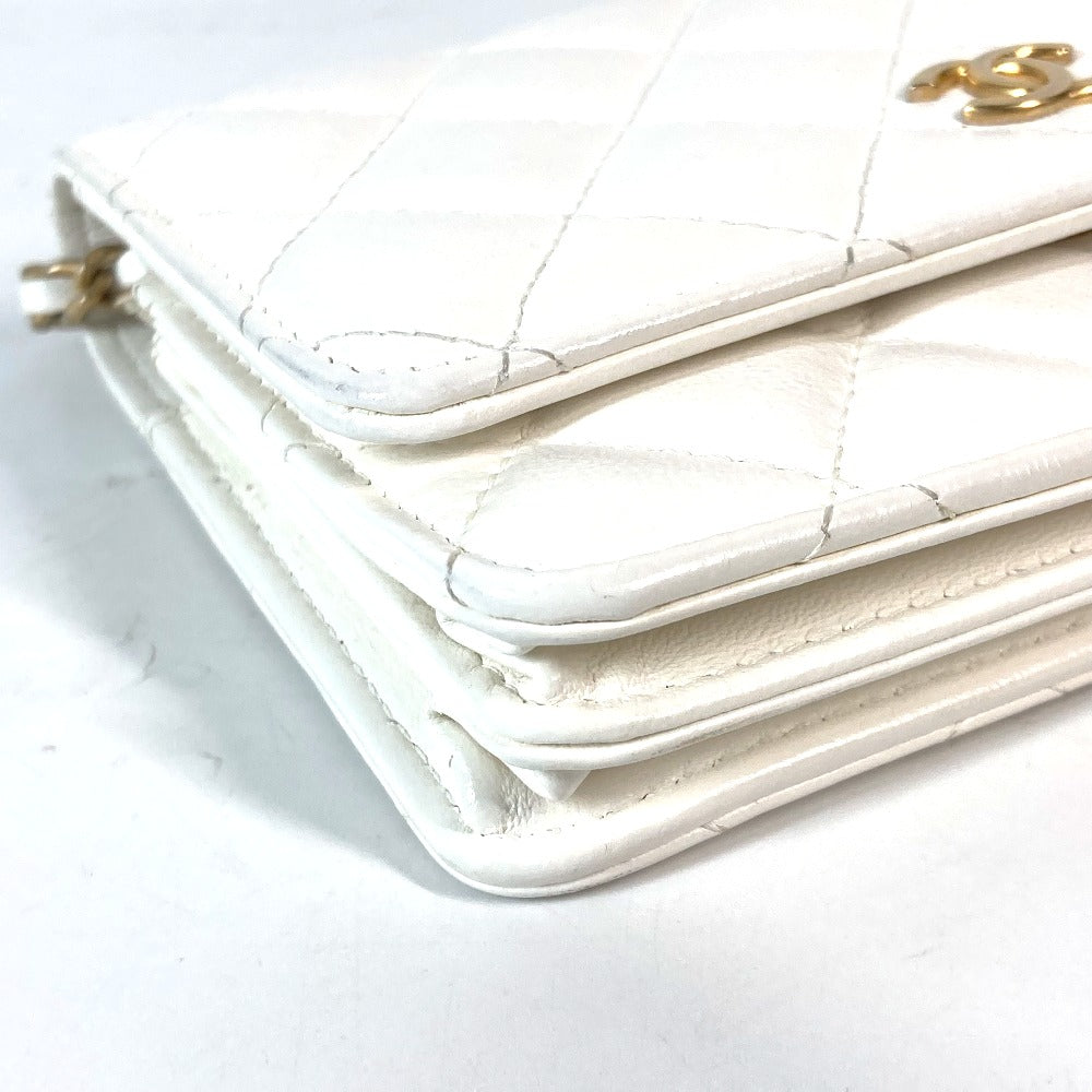 CHANEL Crossbody bag CC CC Mark Frill Chain Wallet Shoulder Bag Long Wallet Leather White/GoldHardware Used