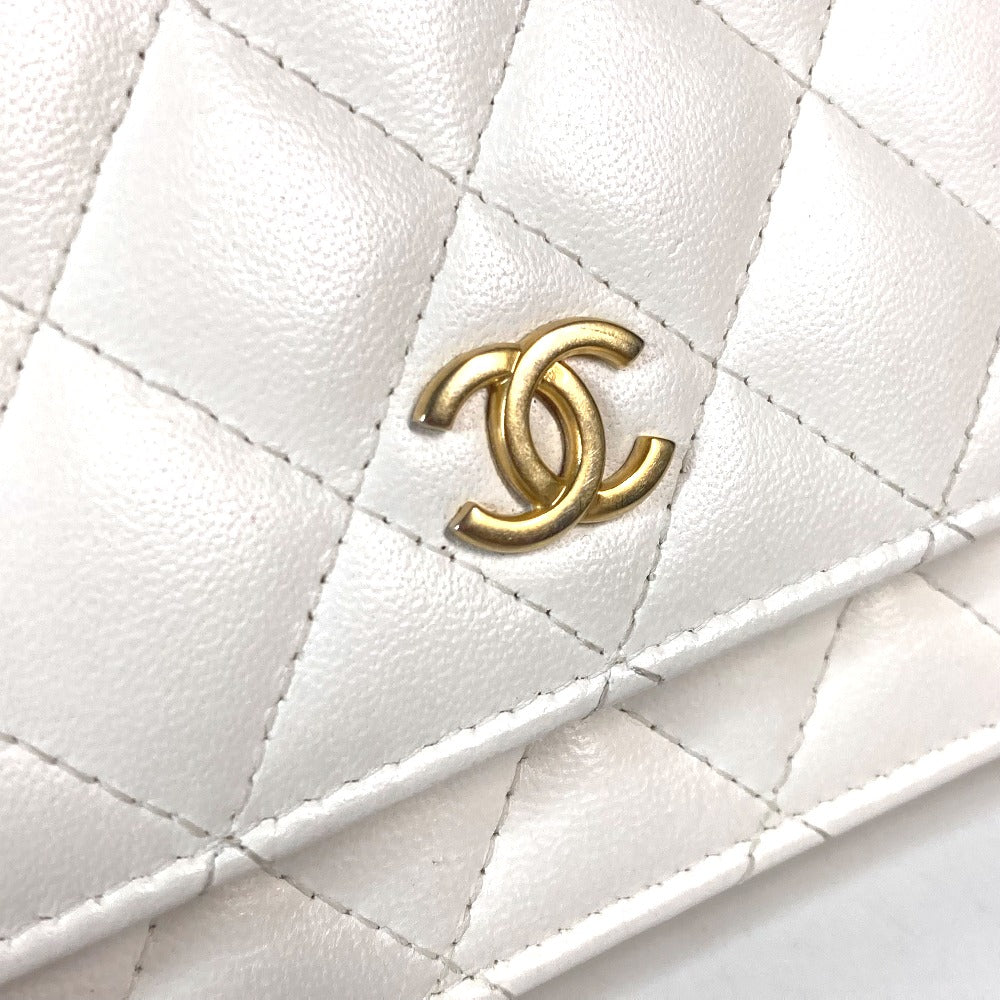 CHANEL Crossbody bag CC CC Mark Frill Chain Wallet Shoulder Bag Long Wallet Leather White/GoldHardware Used