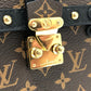 LOUIS VUITTON M63913 モノグラム ポシェットトランク ヴェルティカル カバン バッグ ショルダーバッグ 斜め掛け ショルダーバッグ モノグラムキャンバス ユニセックス ブラウン