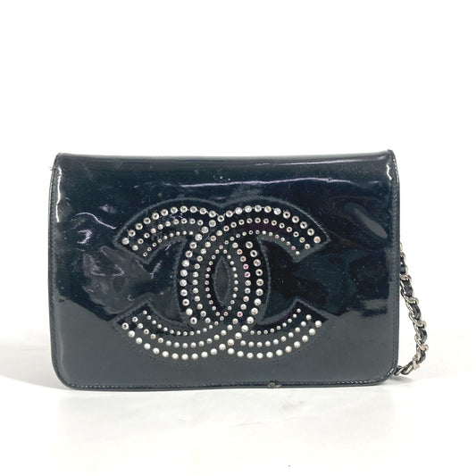 CHANEL 長財布 CC ロゴ ココマーク ラインストーン チェーンウォレット 斜め掛け カバン ポシェット ショルダーバッグ パテントレザー レディース ブラック