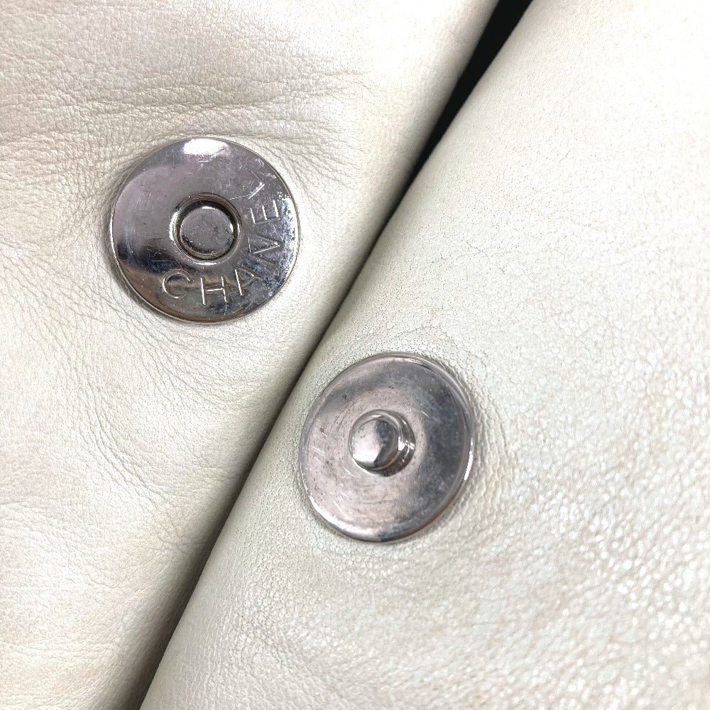 CHANEL Wチェーン CC ココマーク ロゴ チャーム付き カバン チェーンバッグ トートバッグ 肩掛け ショルダーバッグ レザー レディース ホワイト