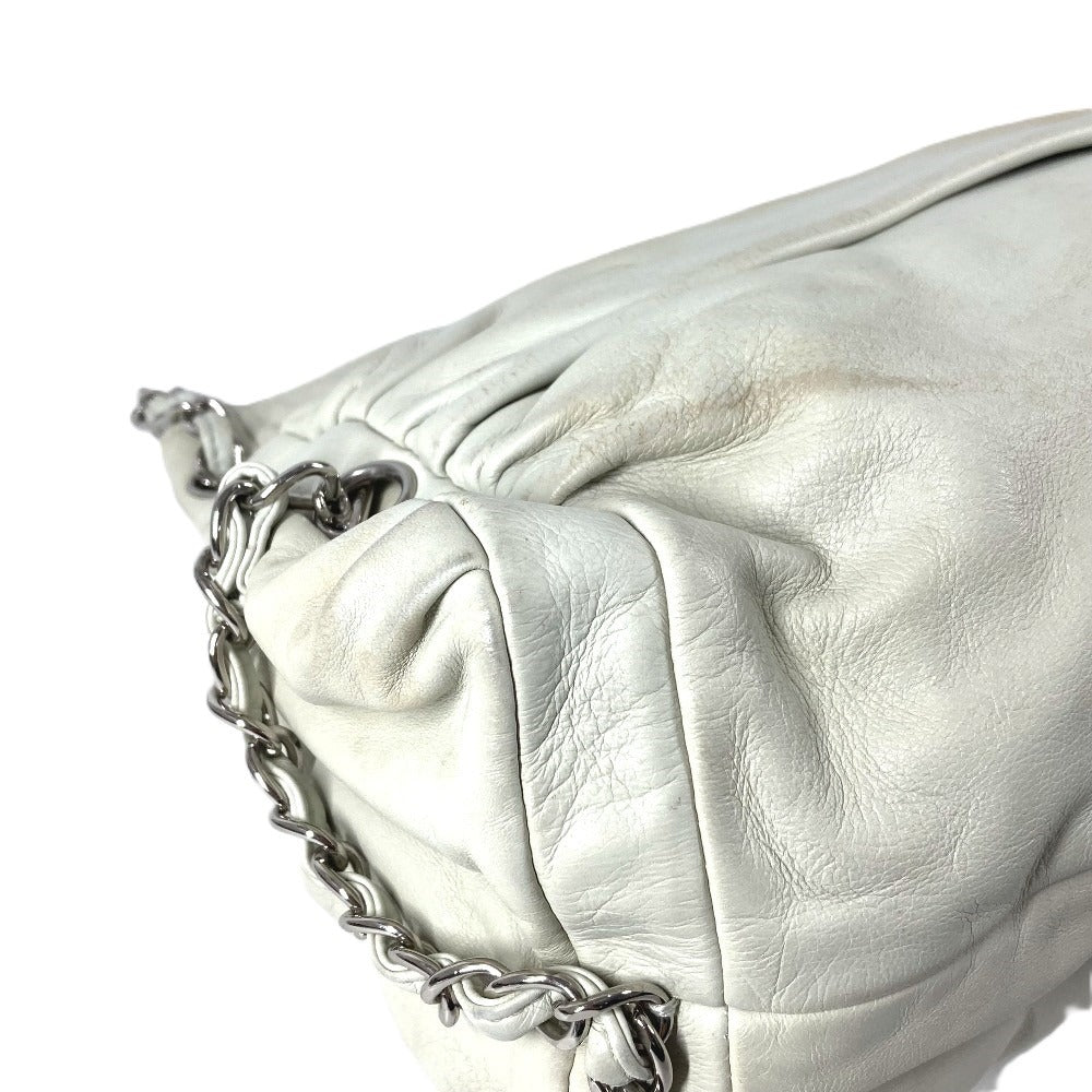 CHANEL Wチェーン CC ココマーク ロゴ チャーム付き カバン チェーンバッグ トートバッグ 肩掛け ショルダーバッグ レザー レディース ホワイト