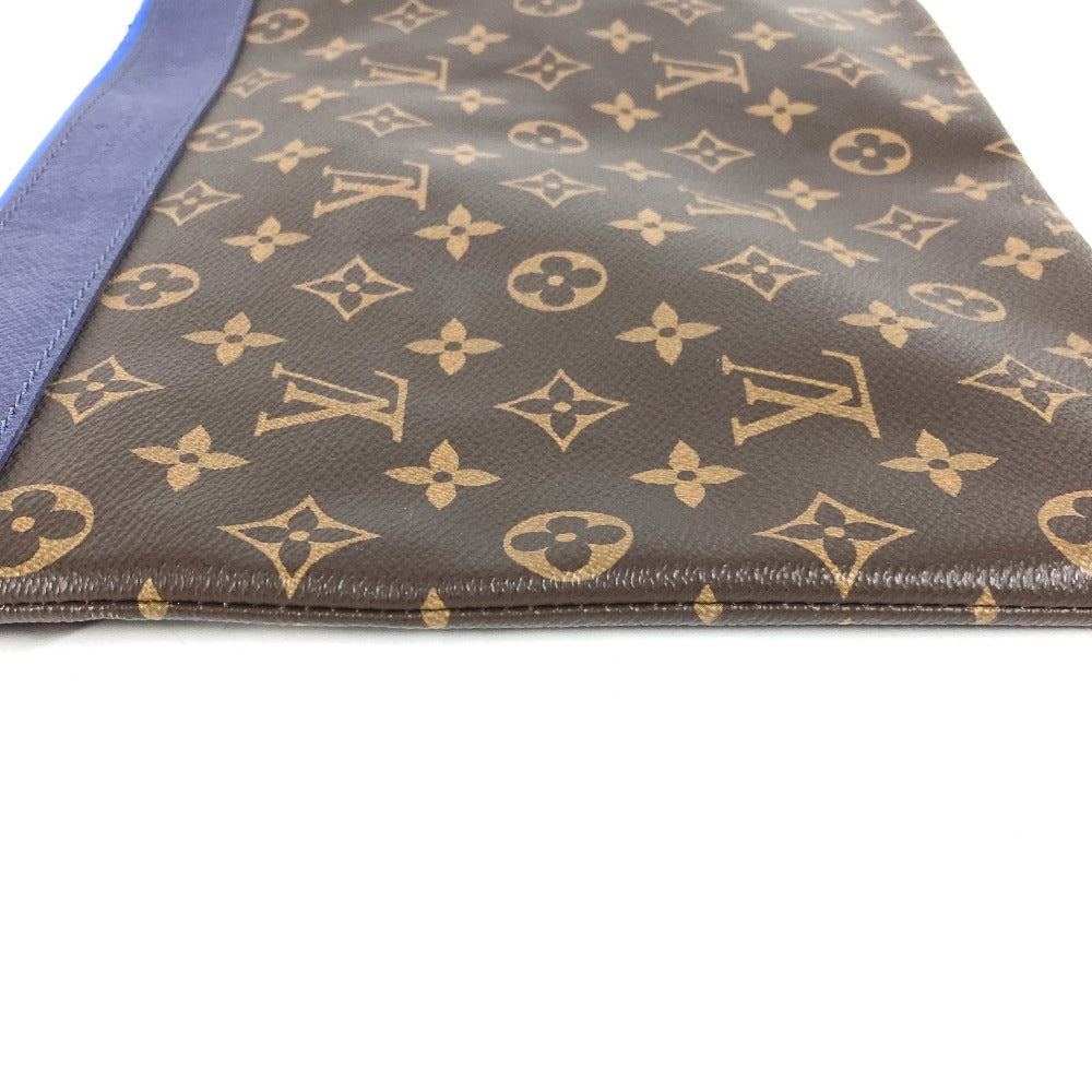 LOUIS VUITTON M63048 Monogram Apollo Pochette, a clutch bag, pouch, or second bag in Monogram canvas. Unisex, brown.