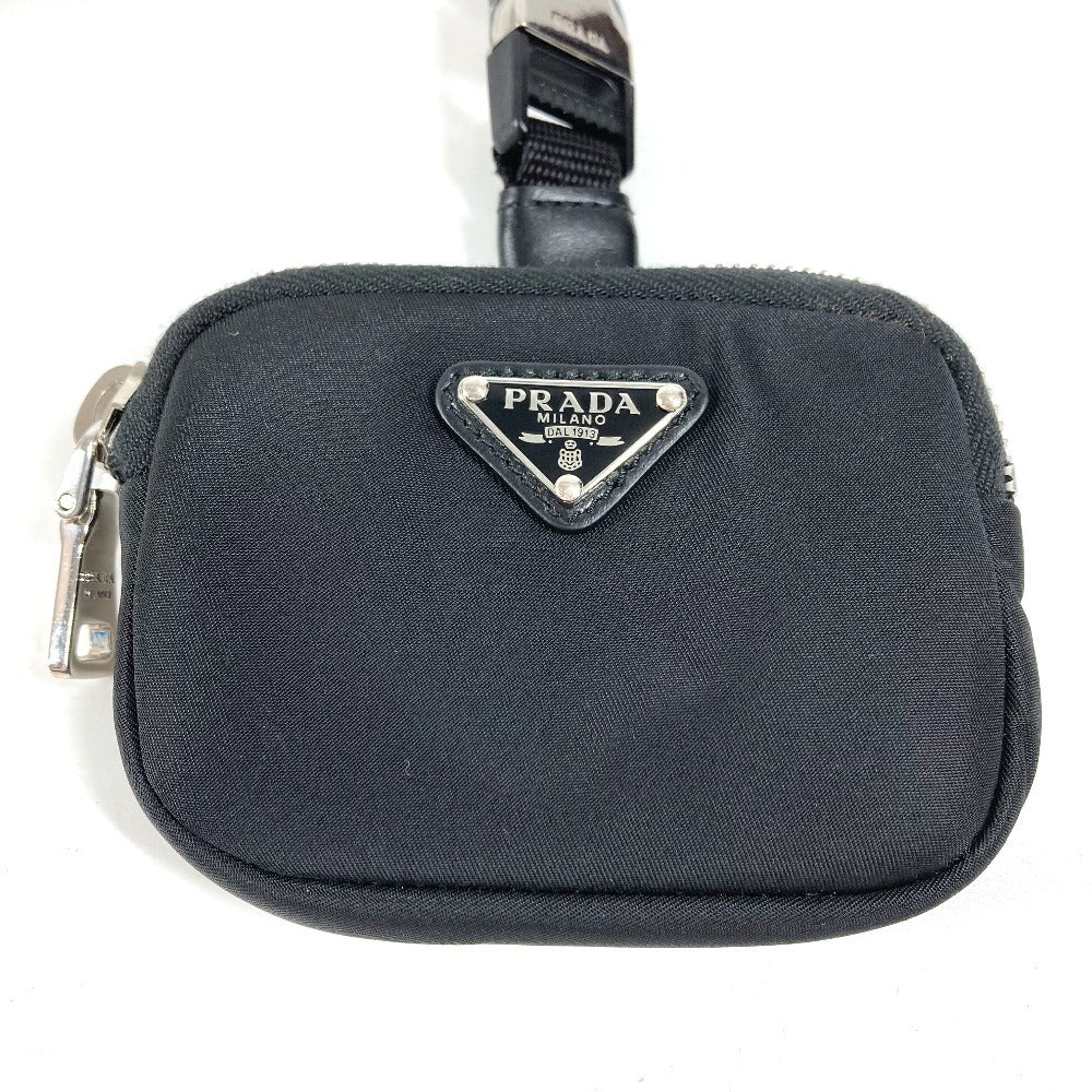 PRADA 2YG008 トライアングルロゴ 三角ロゴ プレート ペットリード ロゴ ポーチ わんちゃん 犬 ペット お散歩 リード ナイロン ユニセックス ブラック