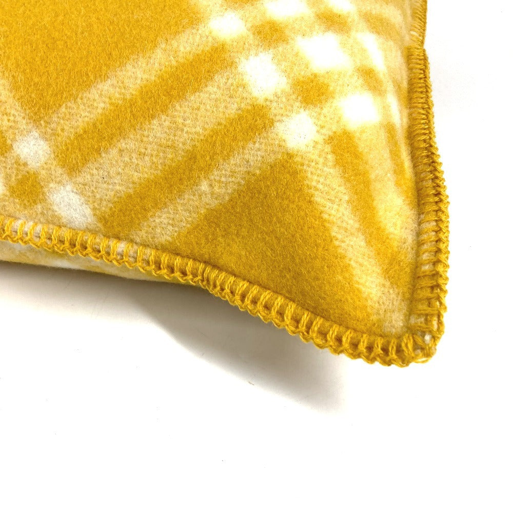 BURBERRY 8075213 チェック 新タグ ピロー 枕 インテリア クッション ウール ユニセックス イエロー