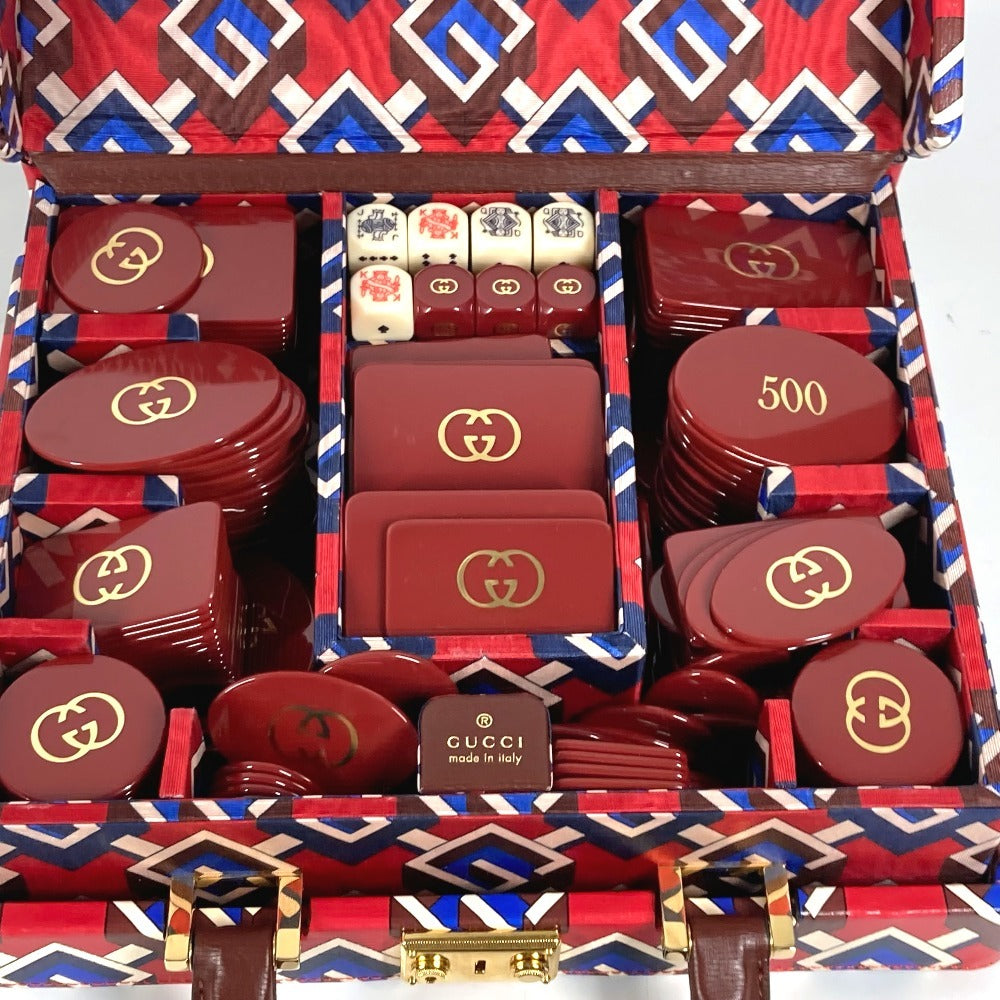 GUCCI 662474 カードゲーム トランプ チップ ジオメトリックG ブリーフケース ポーカー セット サイコロ ダイス インテリア ゲーム おもちゃ 雑貨 プラスチック ユニセックス レッド