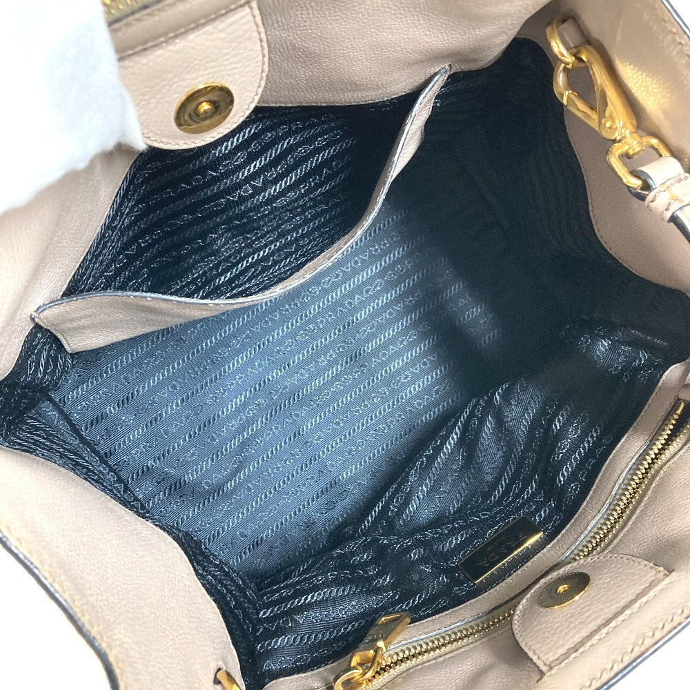 PRADA 2WAYバッグ トライアングルロゴ 三角ロゴ プレート ハンドバッグ カバン ショルダーバッグ 斜め掛け トートバッグ レザー ユニセックス ベージュ系