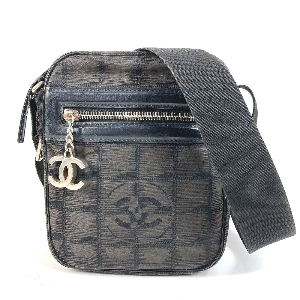 CHANEL A30913 ニュートラベルライン ポシェット CC ココマーク ロゴ カバン 斜め掛け ショルダーバッグ ナイロンキャンバス レディース ブラック