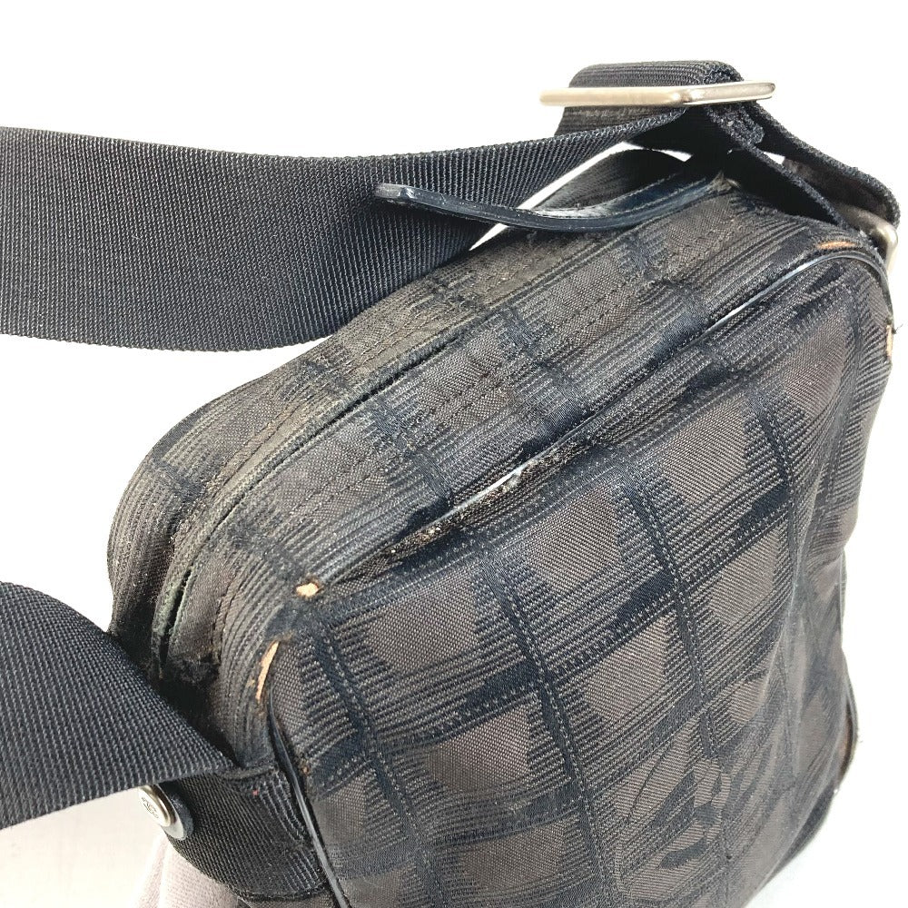 CHANEL A30913 ニュートラベルライン ポシェット CC ココマーク ロゴ カバン 斜め掛け ショルダーバッグ ナイロンキャンバス レディース ブラック