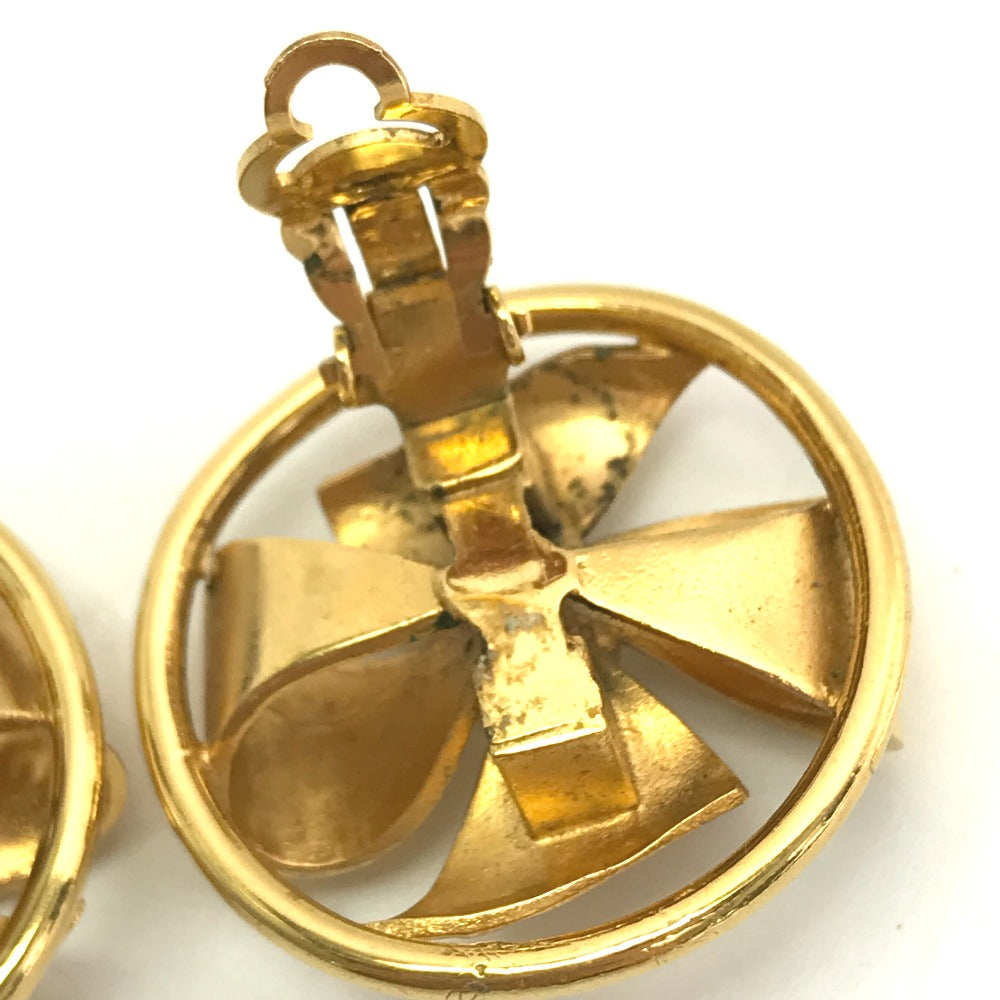 CHANEL Vintage Faux Pearl Ribbon Round CC Coco Mark Earrings in Metal, Gold