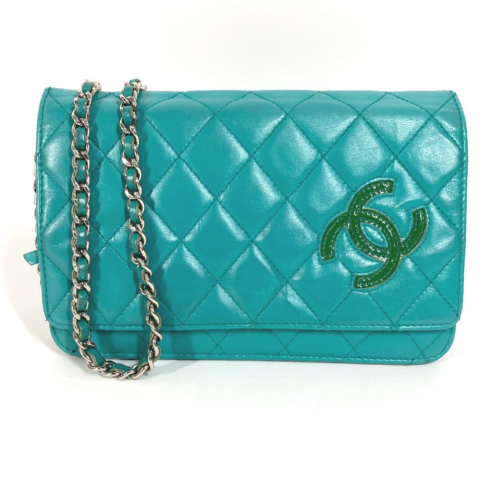 CHANEL 斜め掛け ロングウォレット CC ココマーク キルティング マトラッセ チェーンウォレット 長財布 ショルダーバッグ レザー レディース グリーン