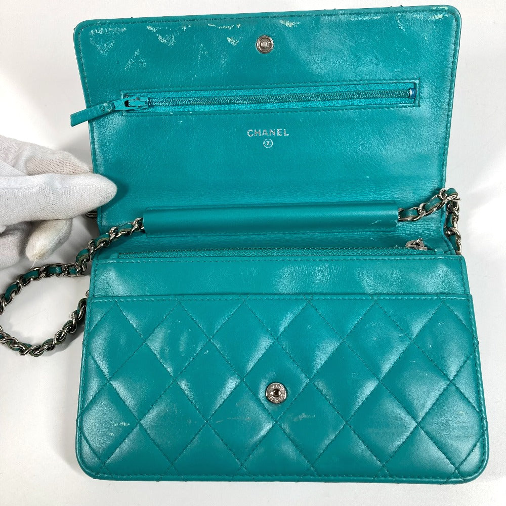 CHANEL 斜め掛け ロングウォレット CC ココマーク キルティング マトラッセ チェーンウォレット 長財布 ショルダーバッグ レザー レディース グリーン