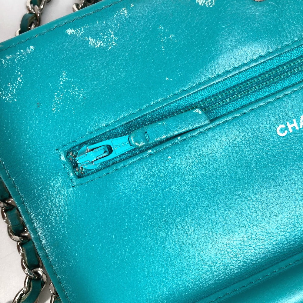 CHANEL 斜め掛け ロングウォレット CC ココマーク キルティング マトラッセ チェーンウォレット 長財布 ショルダーバッグ レザー レディース グリーン