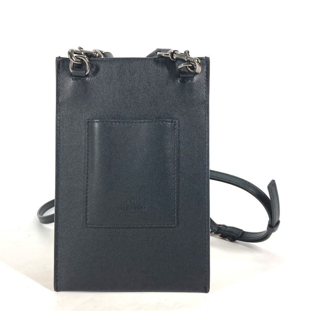 VALENTINO カバン 斜め掛け ポシェット ロゴ スタッズ ショルダーバッグ レザー レディース ブラック