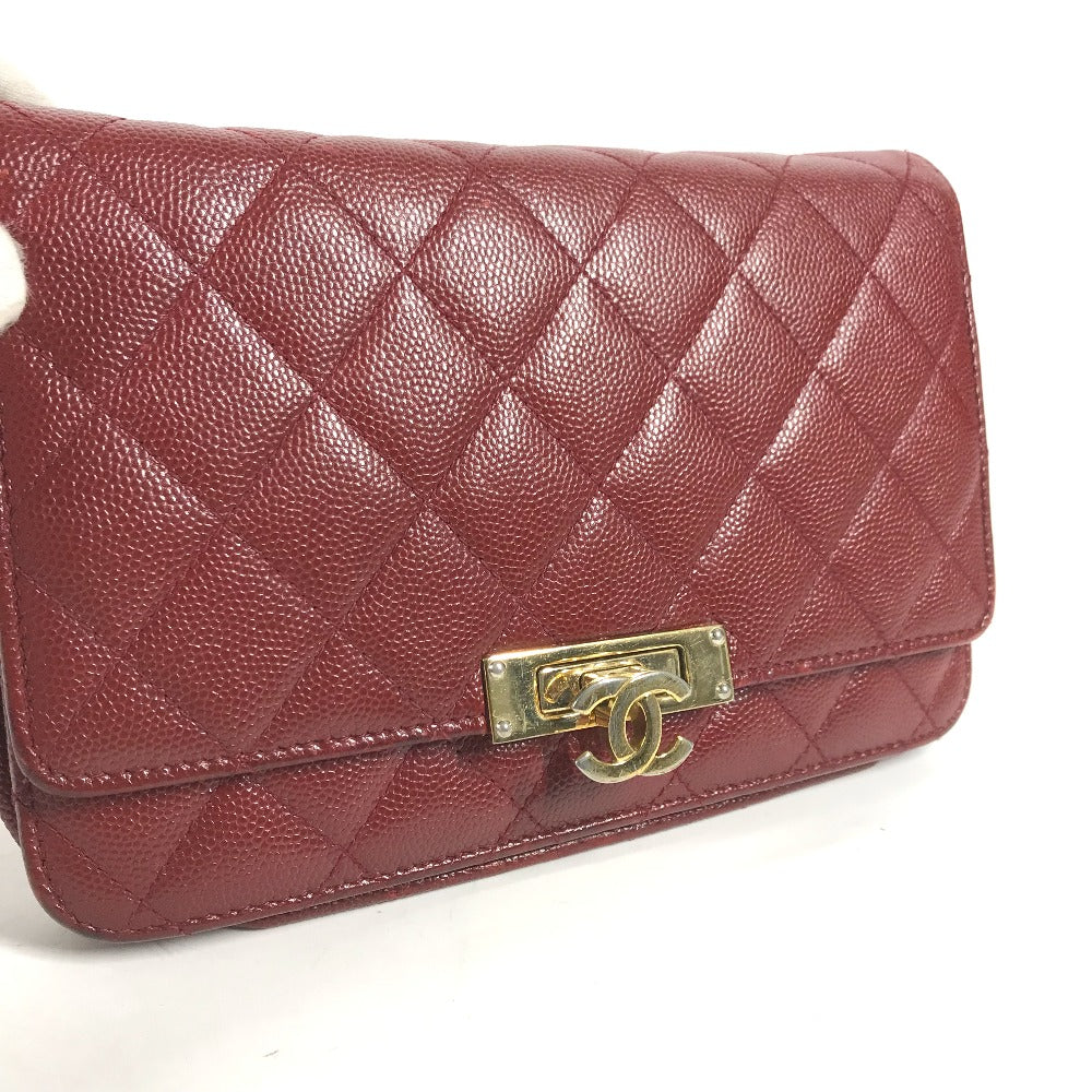 CHANEL CC ココマーク ココロック チェーンウォレット ショルダーバッグ 肩掛け 斜め掛け ポシェット 長財布 キャビアスキン レディース レッド×ゴールド金具