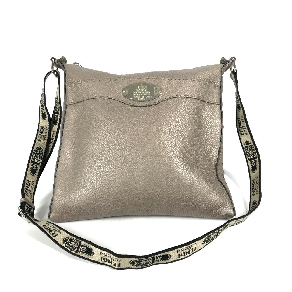 FENDI セレリア カバン 斜め掛け ショルダーバッグ レザー レディース ベージュ系
