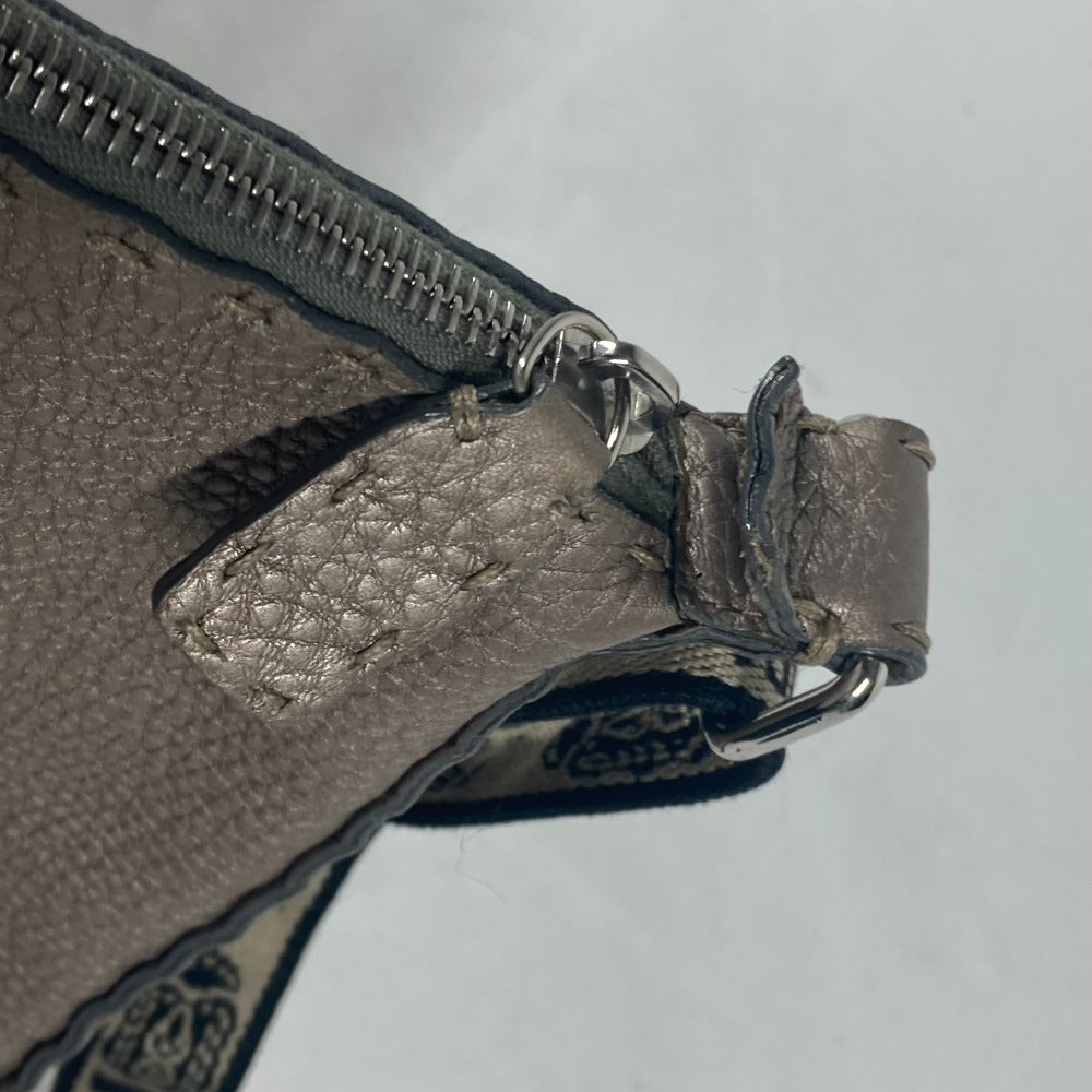 FENDI セレリア カバン 斜め掛け ショルダーバッグ レザー レディース ベージュ系