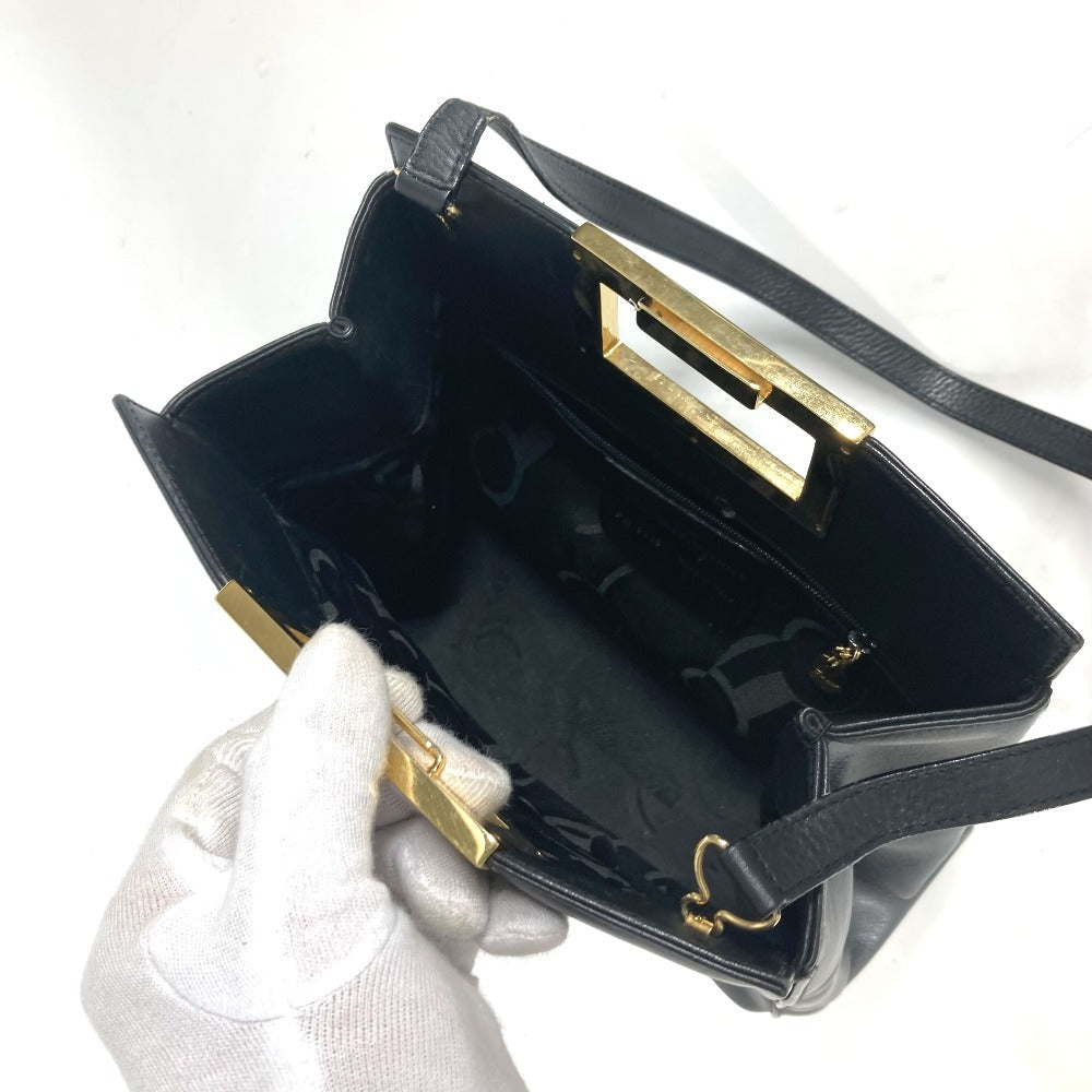 Salvatore Ferragamo ロゴ メタルハンドル 2WAYバッグ カバン ハンドバッグ ポシェット 斜め掛け ショルダーバッグ レザー レディース ブラック