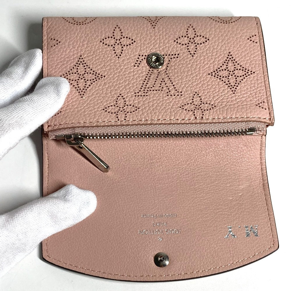 LOUIS VUITTON M64050 Monogram Mahina Porte Monnaie Anae Compact Wallet with Flap Coin Purse, Bifold Wallet, Monogram Mahina, Women's, Magnolia Pink
