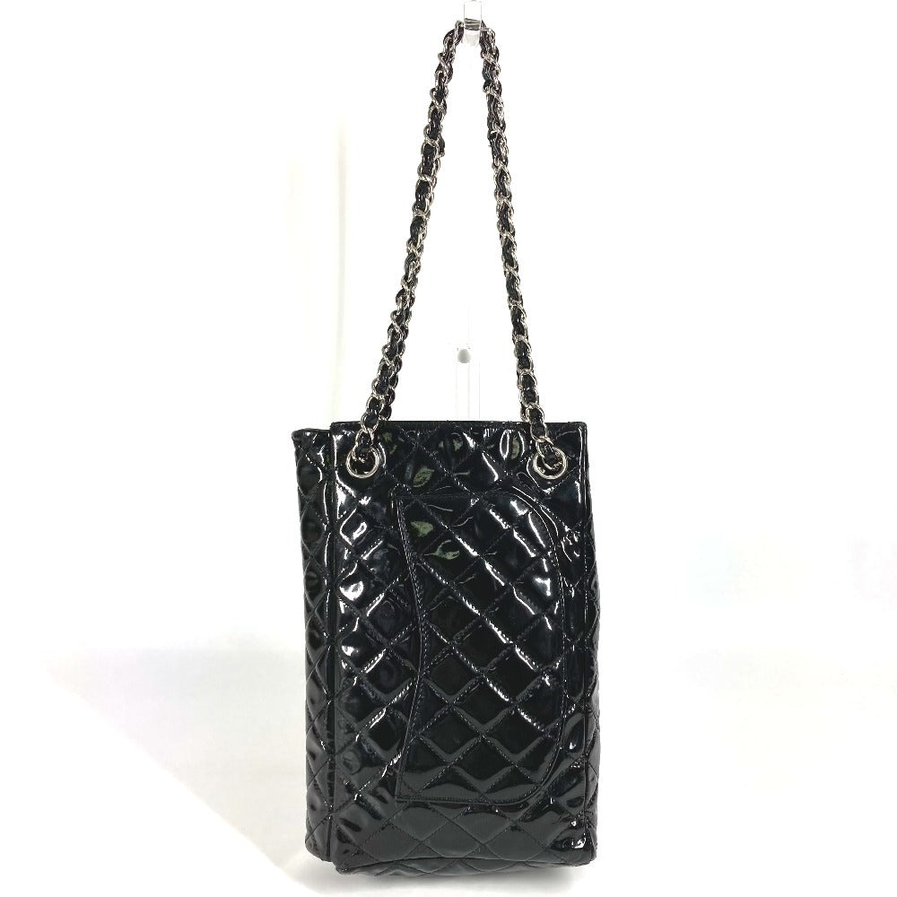 CHANEL CC ココマーク ロゴ 縦型 アップサイドダウン マトラッセ Wチェーン カバン 肩掛け フラップ ショルダーバッグ エナメル レディース ブラック