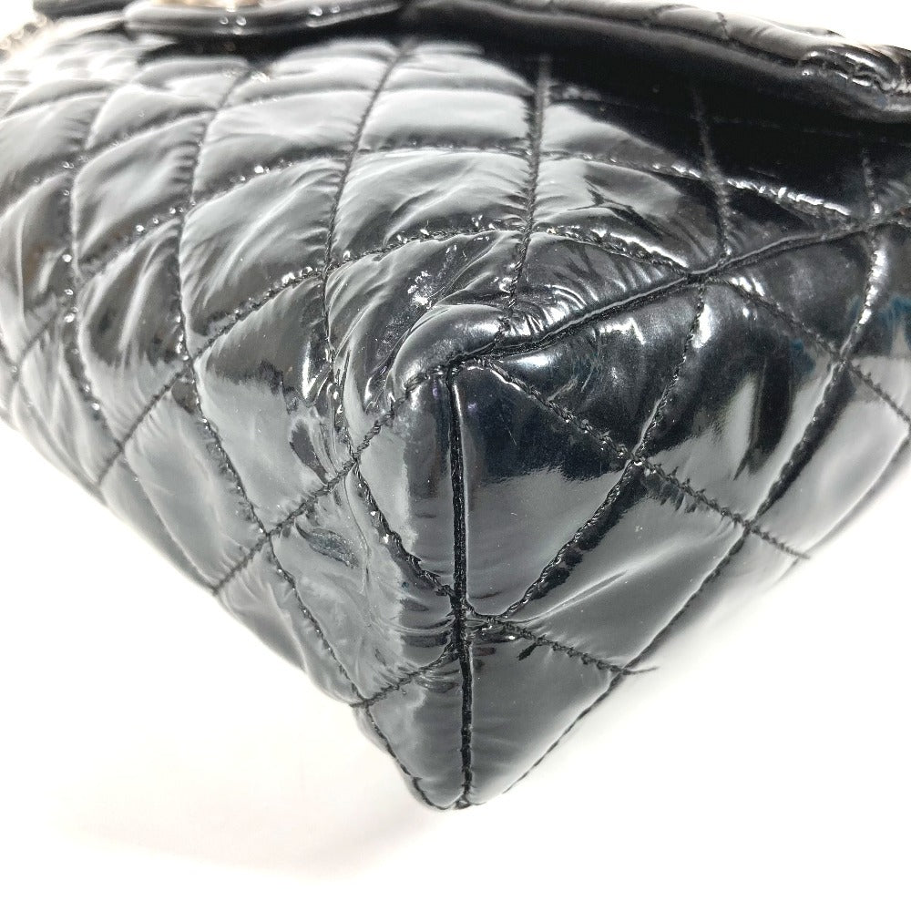 CHANEL CC ココマーク ロゴ 縦型 アップサイドダウン マトラッセ Wチェーン カバン 肩掛け フラップ ショルダーバッグ エナメル レディース ブラック
