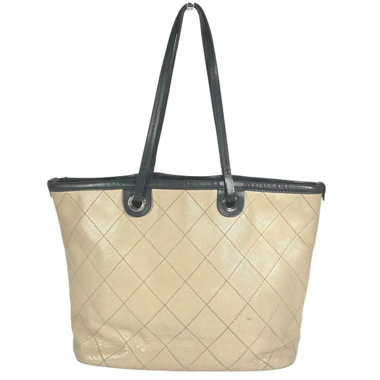 CHANEL A92211 オンザロード マトラッセ キルティング バイカラー カバン トートバッグ 肩掛け ショルダーバッグ キャビアスキン レディース ベージュ