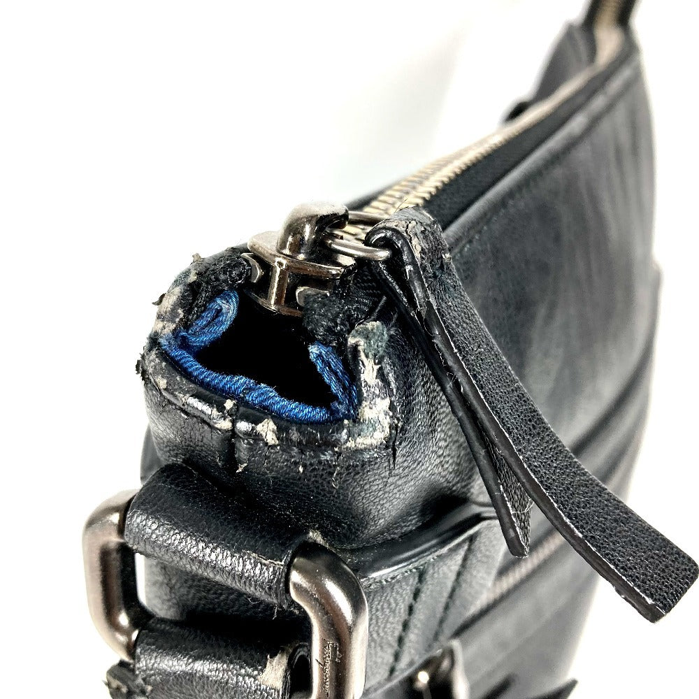 Salvatore Ferragamo ロゴ カバン 斜め掛け ショルダーバッグ レザー ユニセックス ブラック
