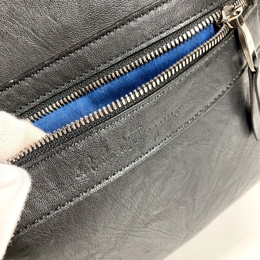 Salvatore Ferragamo ロゴ カバン 斜め掛け ショルダーバッグ レザー ユニセックス ブラック