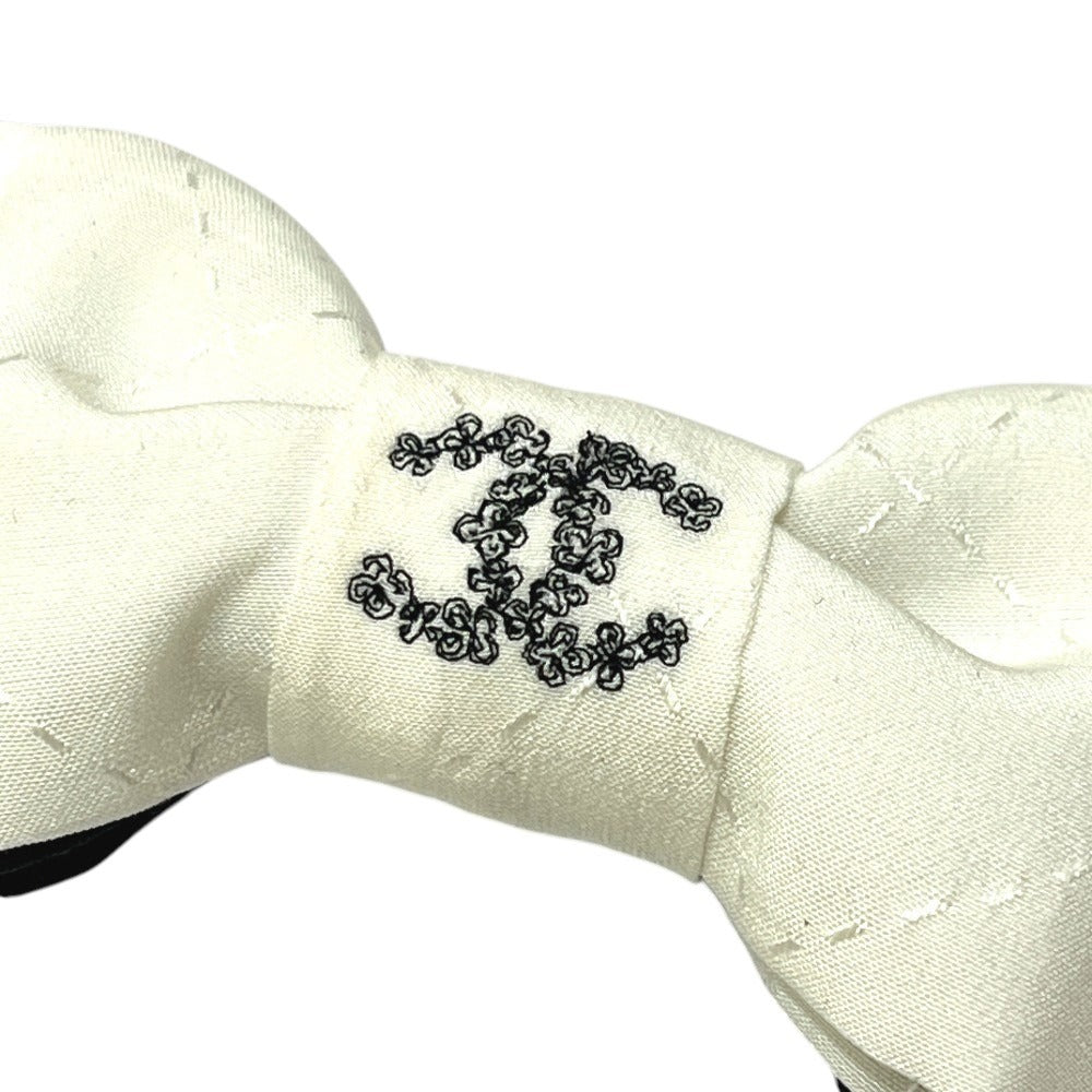 CHANEL 25P CC Coco Mark Logo Ribbon Two-Tone Hair Accessory Hair Clip Barrette Silk Women's White