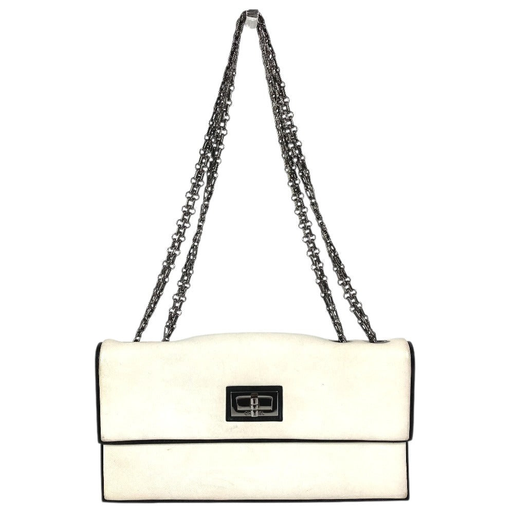 CHANEL 2.55金具 バイカラー ロゴ 斜め掛け カバン Wチェーンバッグ フラップ ショルダーバッグ レザー レディース ホワイト