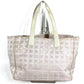 CHANEL A15991 CC โลโก้โคโค่มาร์ค New Travel Line MM กระเป๋าสะพายข้าง New Travel Line MM กระเป๋าถือ กระเป๋าสะพายข้าง กระเป๋าโท้ท หนัง/ไนลอน unisex สีเบจ