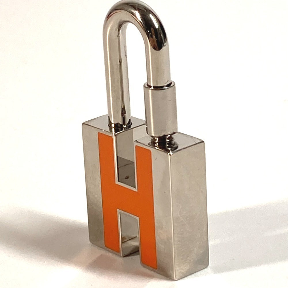 HERMES カデナ 南京錠 チャーム Hロゴ 鍵 アクセサリー ペンダントトップ メタル レディース シルバー