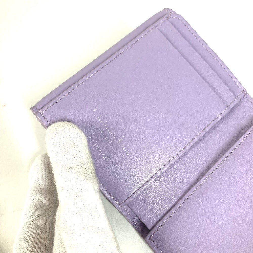 Dior Lady Dior กระเป๋าสตางค์ Lotus Wallet รุ่นลิมิเต็ดอิดิชั่นของญี่ปุ่น, กระเป๋าสตางค์แบบพับ 3 ทบ Heart Cannage หนังแกะสำหรับผู้หญิง สีม่วงไลแลค