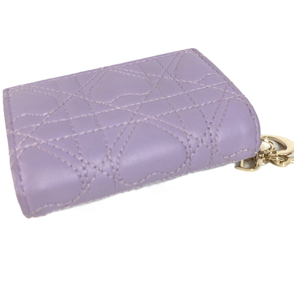 Dior Lady Dior กระเป๋าสตางค์ Lotus Wallet รุ่นลิมิเต็ดอิดิชั่นของญี่ปุ่น, กระเป๋าสตางค์แบบพับ 3 ทบ Heart Cannage หนังแกะสำหรับผู้หญิง สีม่วงไลแลค