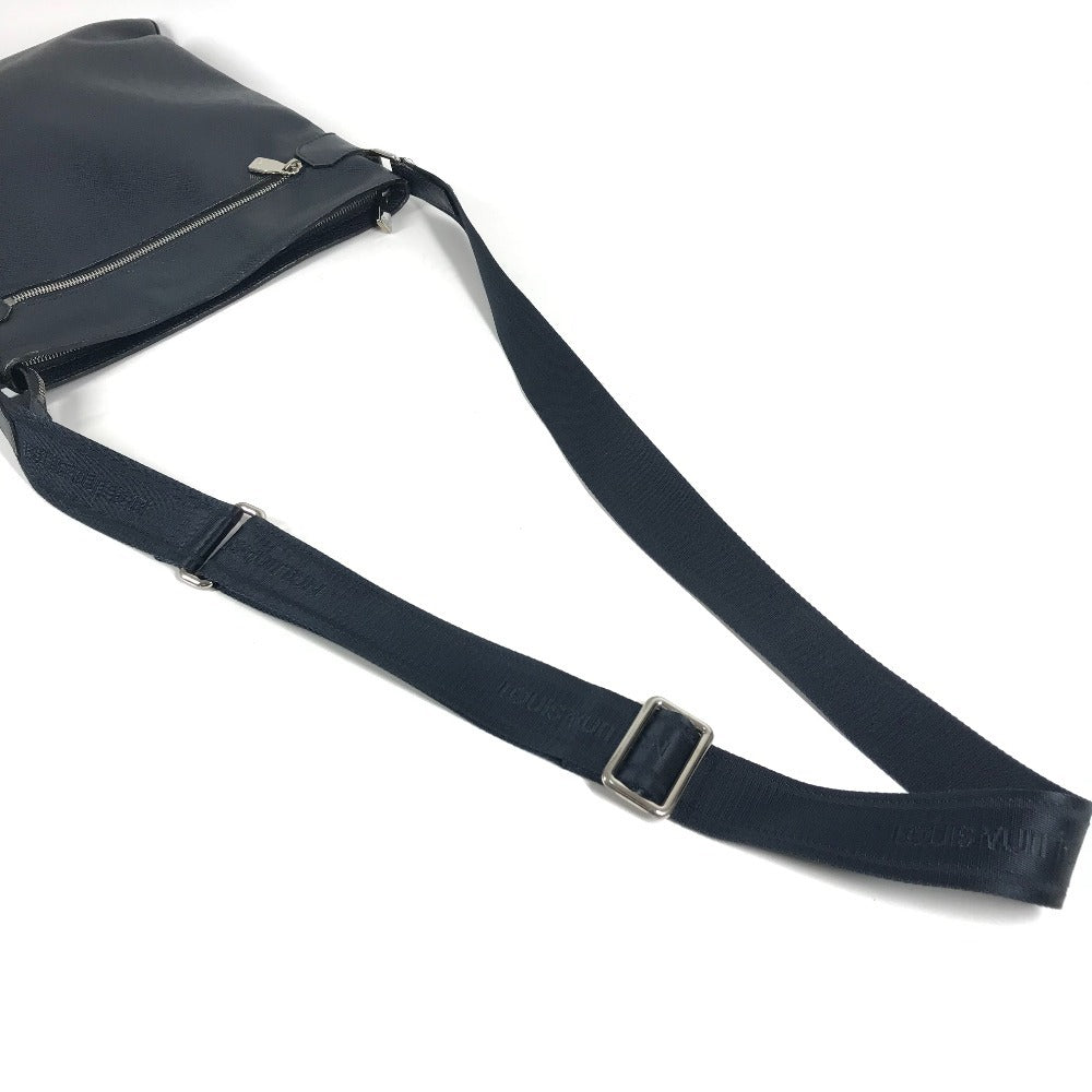 LOUIS VUITTON M32629 タイガ サシャ カバン 斜め掛け ポシェット ショルダーバッグ タイガレザー ユニセックス ボレアル ネイビー
