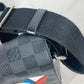 LOUIS VUITTON N41054 ダミエグラフィット ステッカーズ ディストリクトPM カバン 斜め掛け フラップ ショルダーバッグ ダミエグラフィットキャンバス ユニセックス ブラック