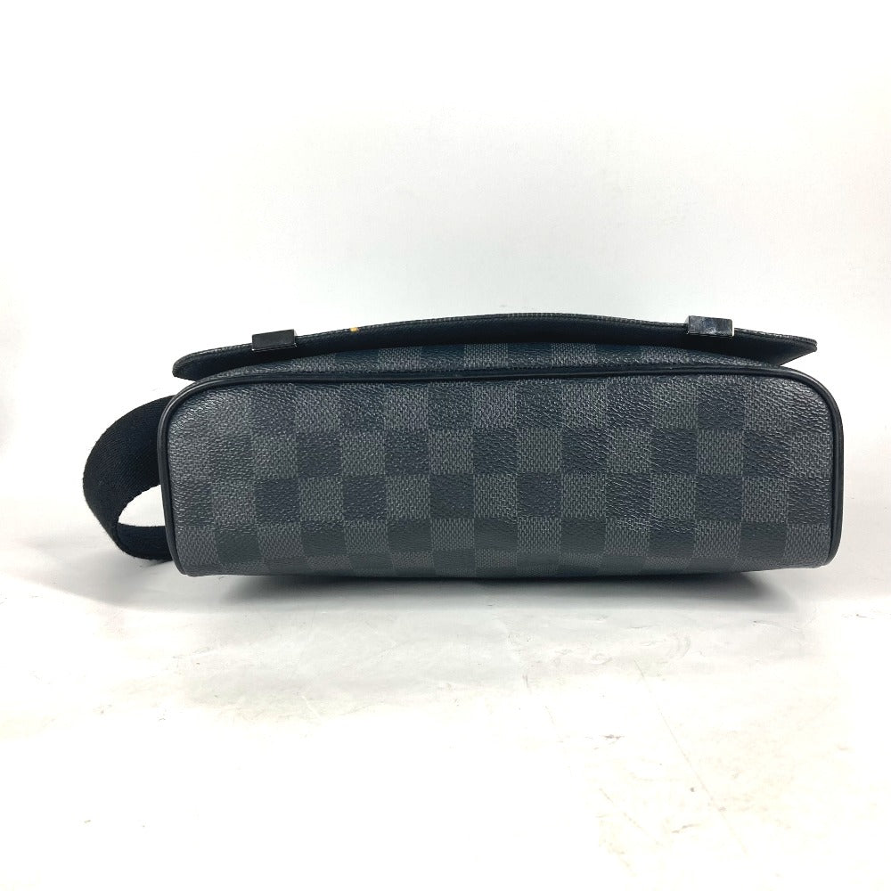 LOUIS VUITTON N41054 ダミエグラフィット ステッカーズ ディストリクトPM カバン 斜め掛け フラップ ショルダーバッグ ダミエグラフィットキャンバス ユニセックス ブラック