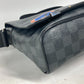 LOUIS VUITTON N41054 ダミエグラフィット ステッカーズ ディストリクトPM カバン 斜め掛け フラップ ショルダーバッグ ダミエグラフィットキャンバス ユニセックス ブラック