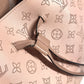 LOUIS VUITTON M54401 モノグラムマヒナ ジロラッタ カバン 2WAYバッグ ハンドバッグ 肩掛け ショルダーバッグ モノグラムマヒナレザー レディース マグノリア ピンク