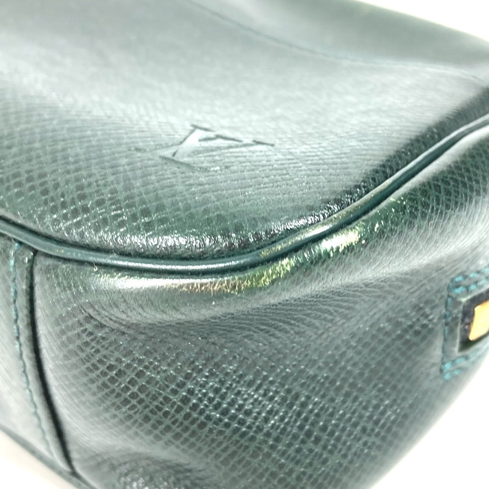 LOUIS VUITTON M30304 Taiga Accessory Pouch, Makeup Pouch, Cosmetic Pouch, Clutch Bag, Taiga Leather, Unisex, Episea, Green