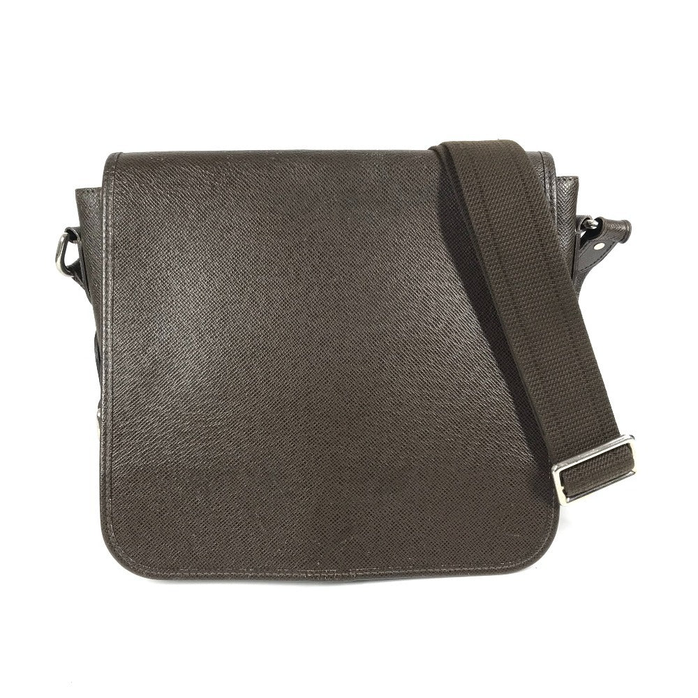 LOUIS VUITTON M32488 Taiga Andrei Crossbody Messenger Bag with Flap Shoulder Bag in Taiga Leather, Grizzly Brown, Unisex