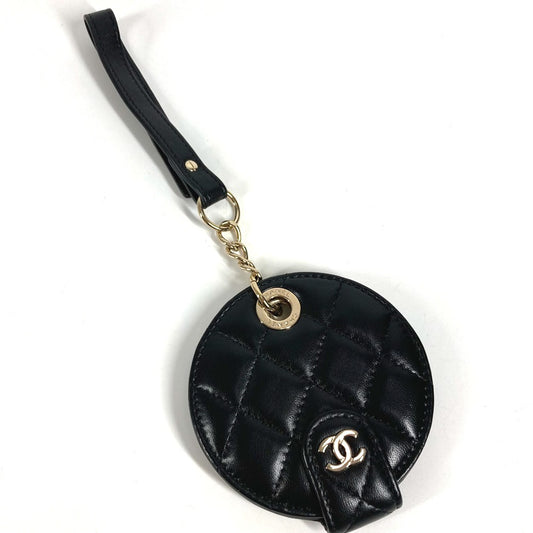 CHANEL ラウンド ネームタグ ロゴ CC ココマーク マトラッセ キルティング チャーム バッグチャーム キーホルダー キーホルダー レザー ユニセックス ブラック