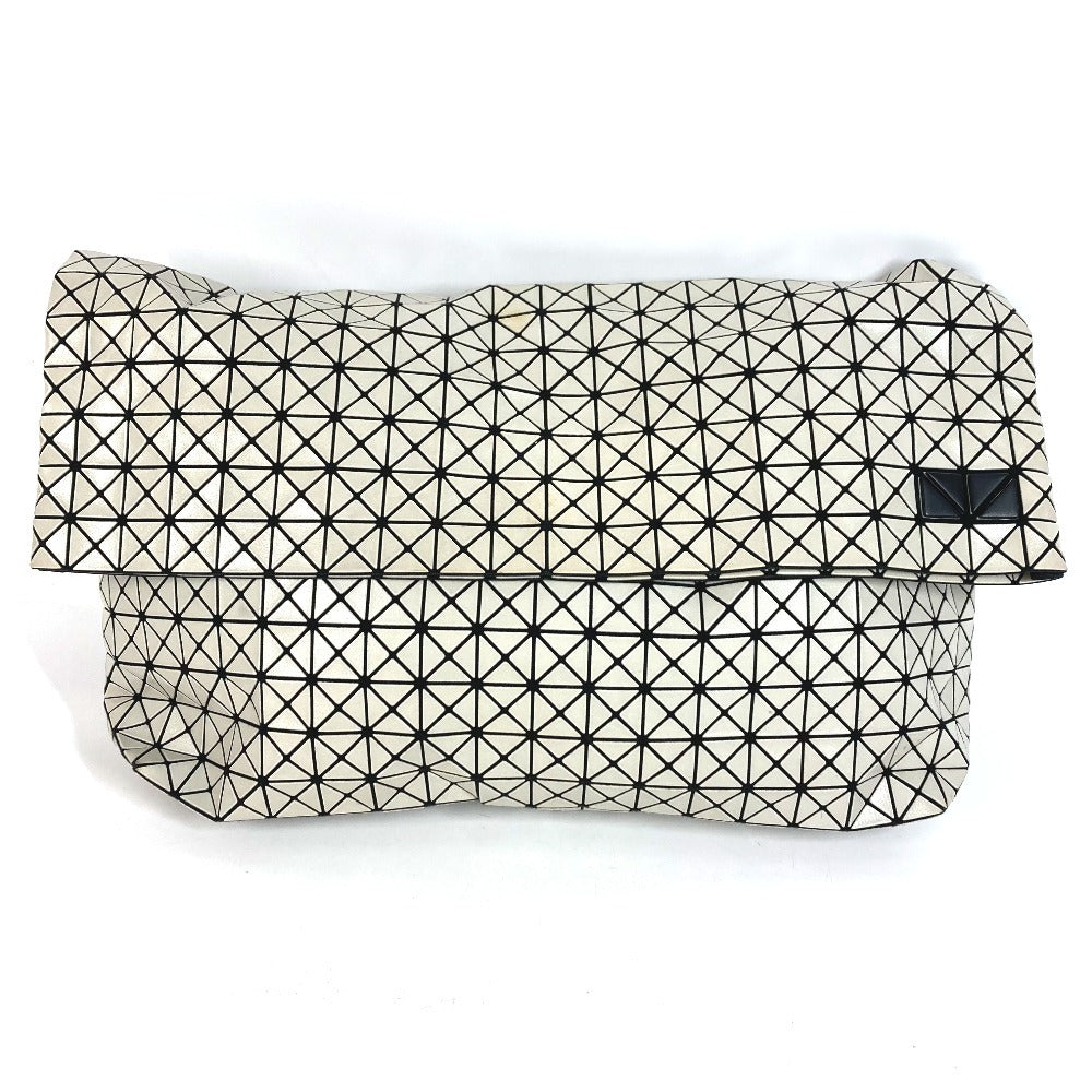 ISSEY MIYAKE BAOBAO กระเป๋าคลัตช์ 2 พับ กระเป๋าถือ โทนสีทูโทน วัสดุ PVC ใช้ได้ทั้งชายและหญิง สีเทาเบจ