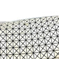 ISSEY MIYAKE BAOBAO กระเป๋าคลัตช์ 2 พับ กระเป๋าถือ โทนสีทูโทน วัสดุ PVC ใช้ได้ทั้งชายและหญิง สีเทาเบจ