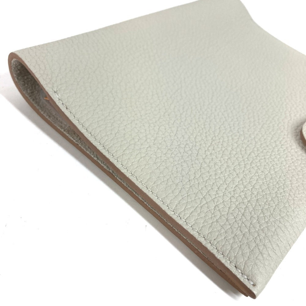 HERMES ปกสมุดบันทึก Ulysse Neo PM สมุดบันทึก Ulysse Neo PM เครื่องเขียน ออร์แกไนเซอร์ กล่องใส่สมุดจด ปกสมุดจดหนัง ยูนิเซ็กส์ สีเทาอ่อน