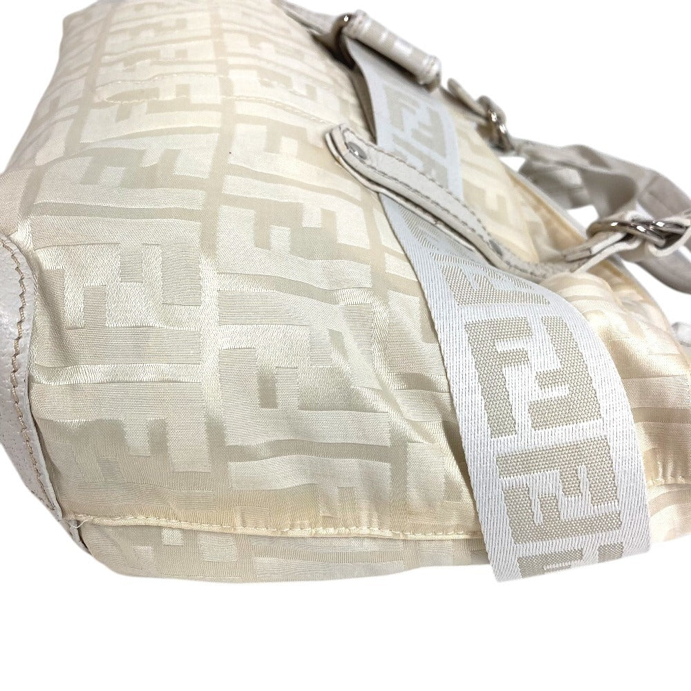 FENDI ZUCCA FF โลโก้ เข็มขัด กระเป๋า โท้ท กระเป๋าสะพาย กระเป๋าถือ ไนลอนแคนวาส/หนัง ยูนิเซ็กส์ สีขาว
