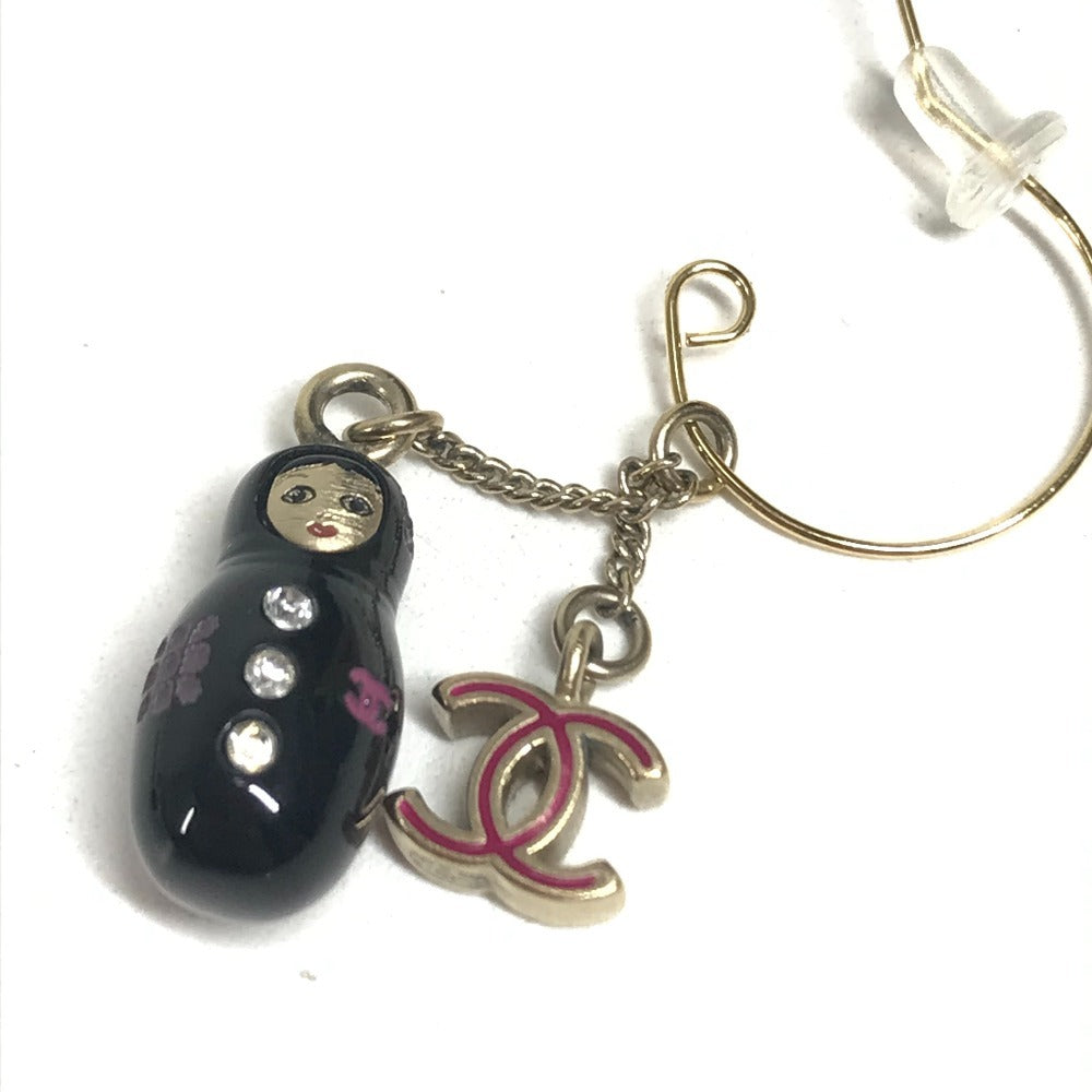 CHANEL 09A CC CC Mark Logo Matryoshka Accessory Jewelry Pierce Plastic Black Used