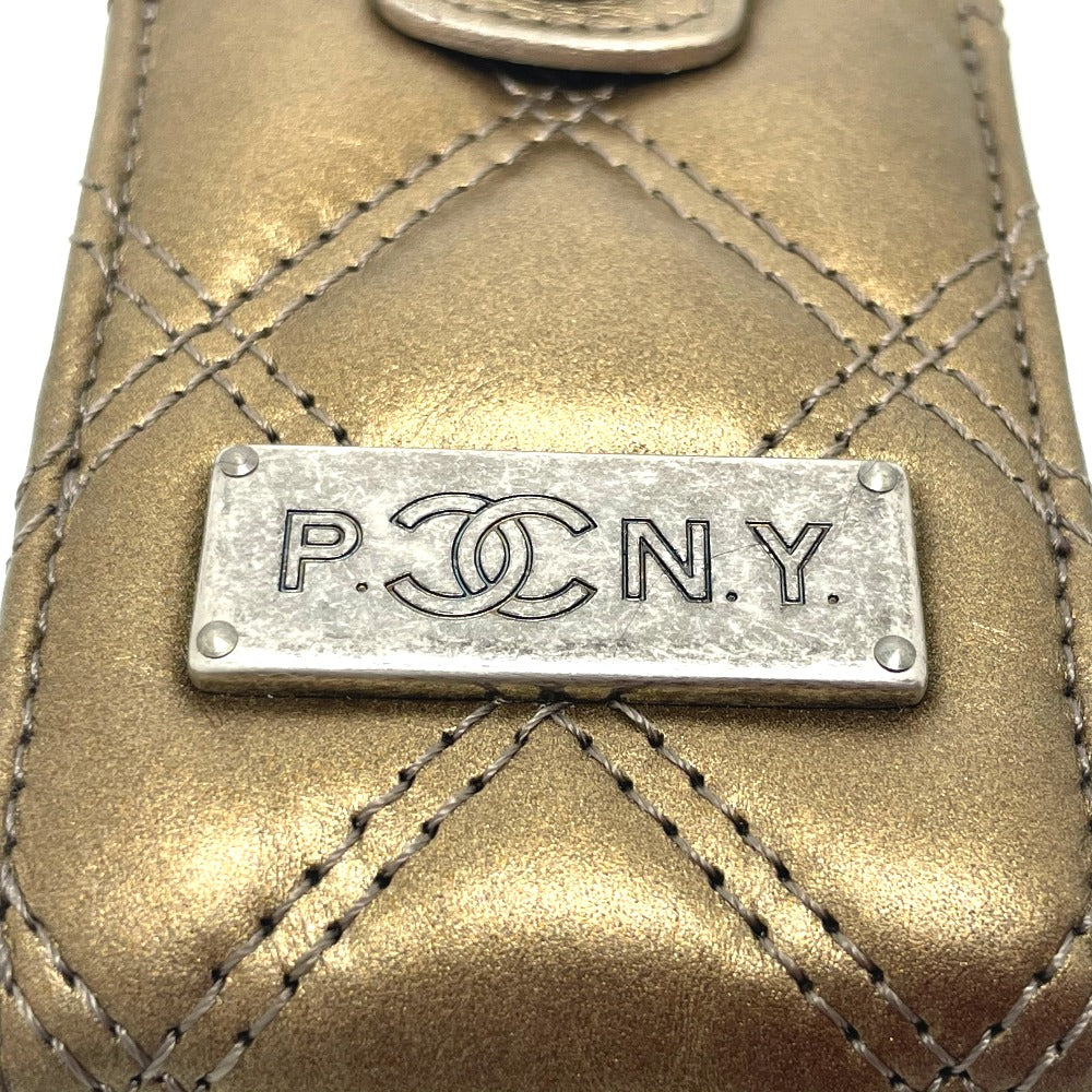 CHANEL A32475 06A マトラッセ パリニューヨーク マルチケース ミニ チェーン ショルダーバッグ レザー レディース ゴールド×シルバー金具
